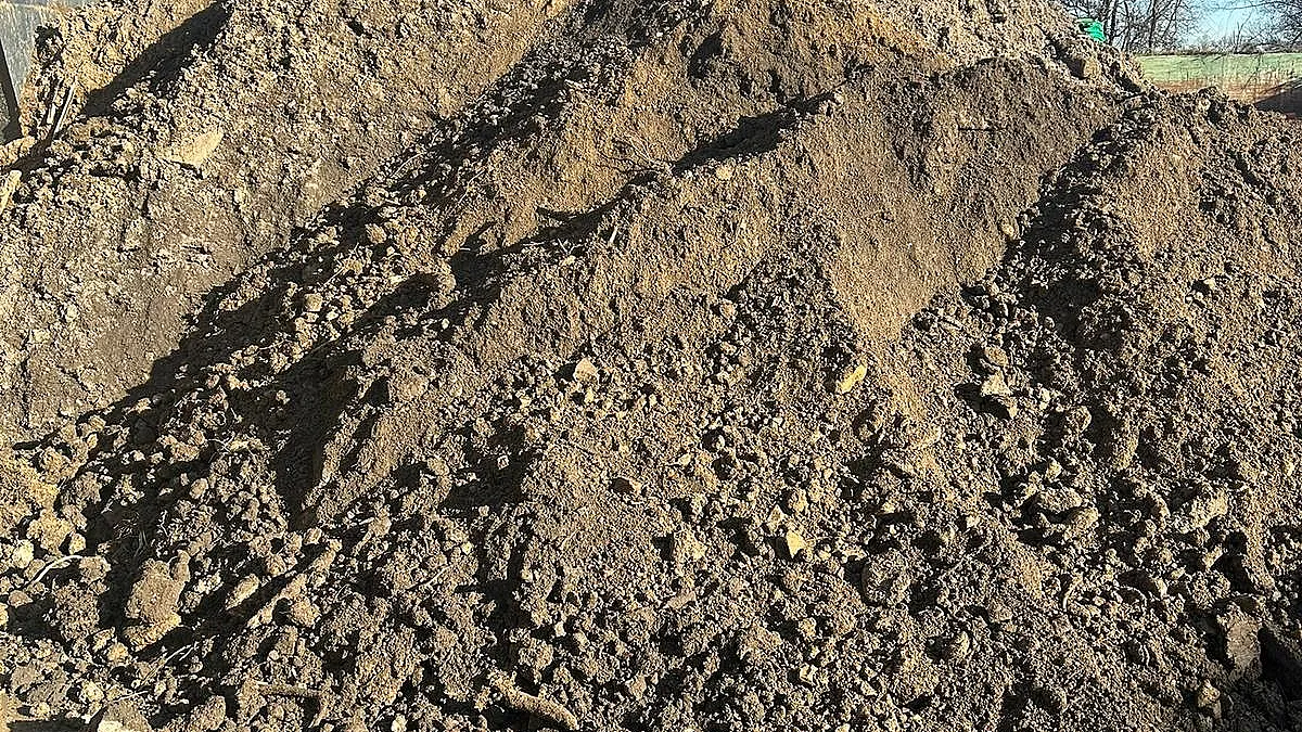 Erdaushub &amp; Bodenmaterial