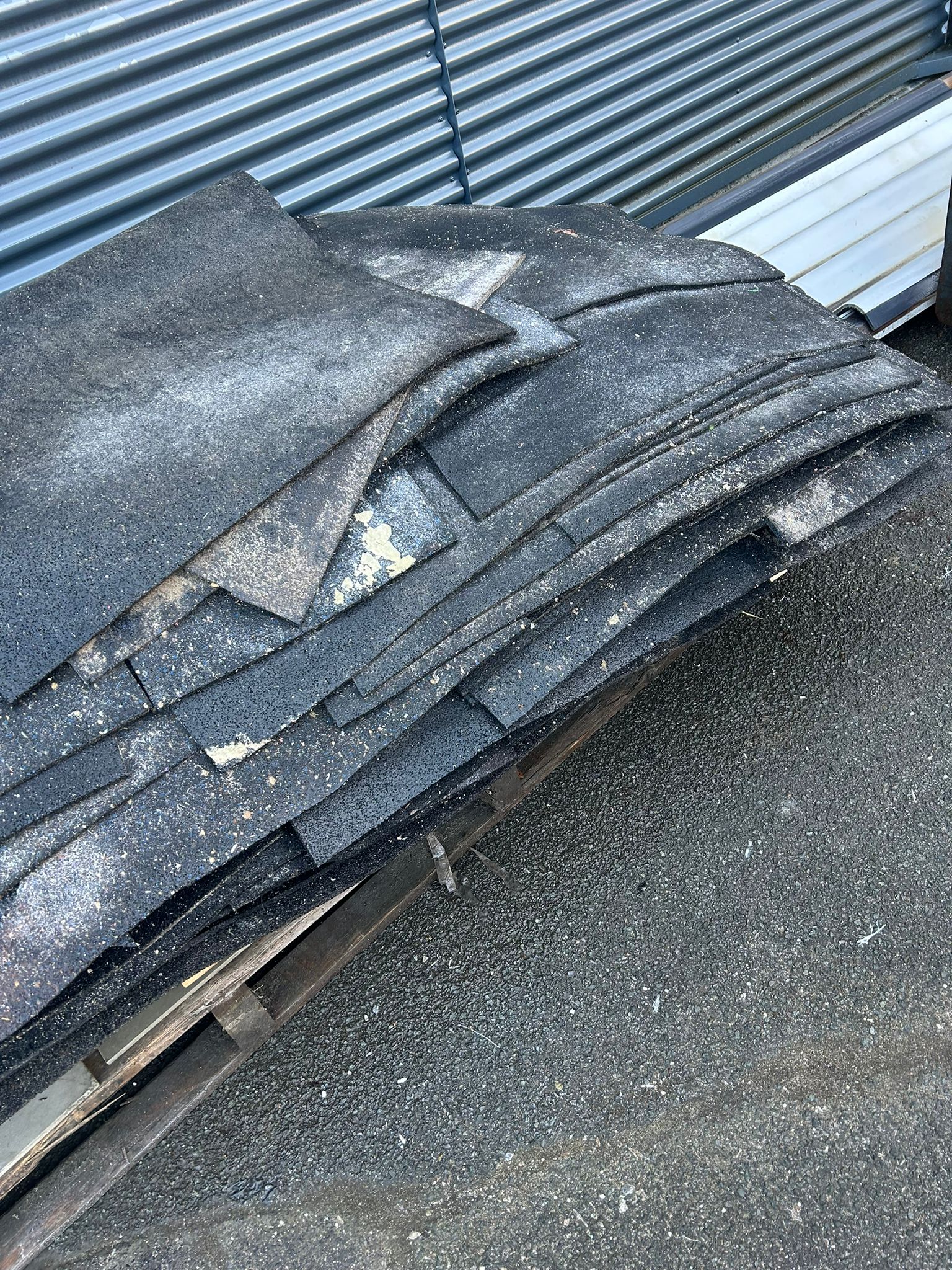 Dachpappe &amp; Bitumen